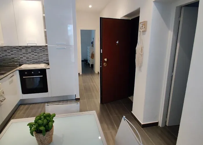 Vista Sul Carruggio, Centro Storico Di *