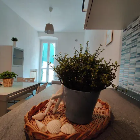 Vista Sul Carruggio, Centro Storico Di Chiavari