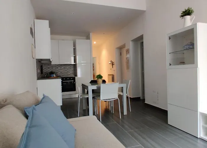 Vista Sul Carruggio, Centro Storico Di Lejlighed