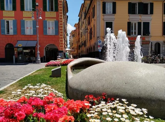 Vista Sul Carruggio, Centro Storico Di
